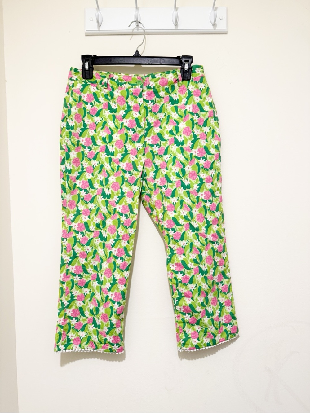 Lilly Pulitzer Floral Capri Pants - Green & Pink
